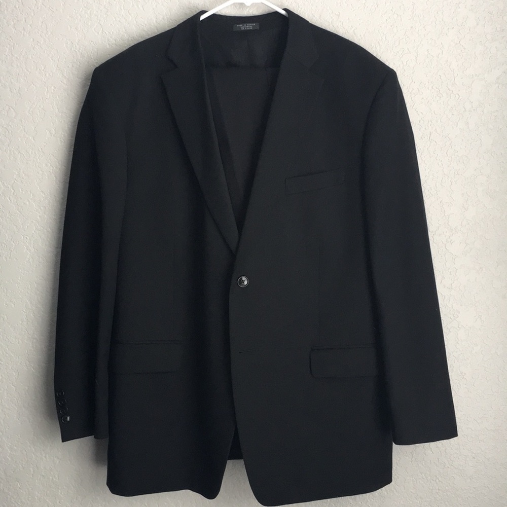 Men’s black suit jacket